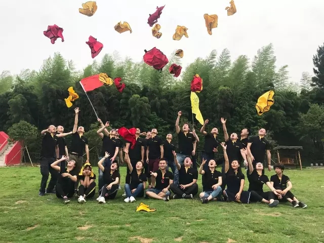 “向梦想出发” asiagame销售团建活动完善绽放